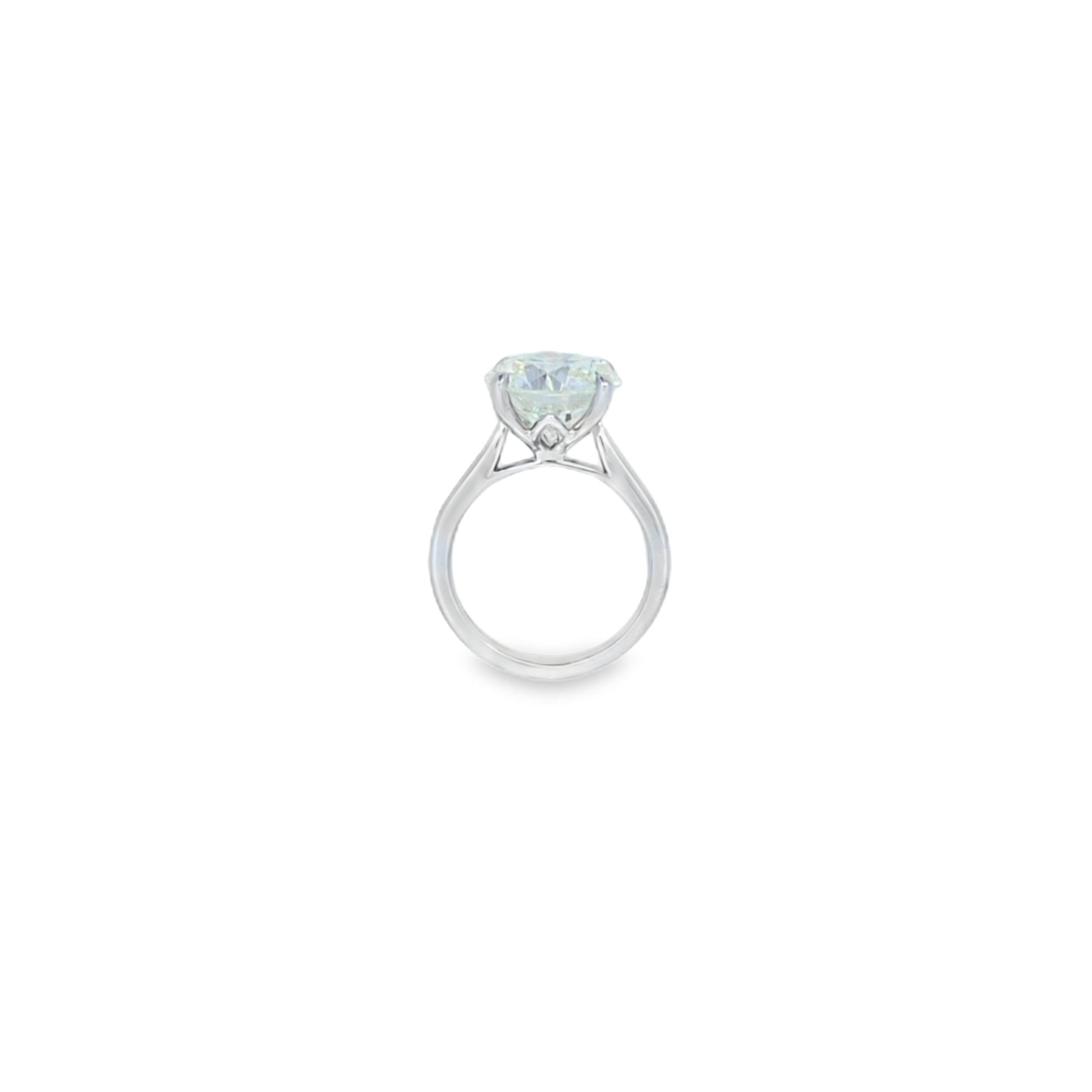 6.22ct K/I1 Round Brilliant Cut Diamond Solitaire set in Platinum