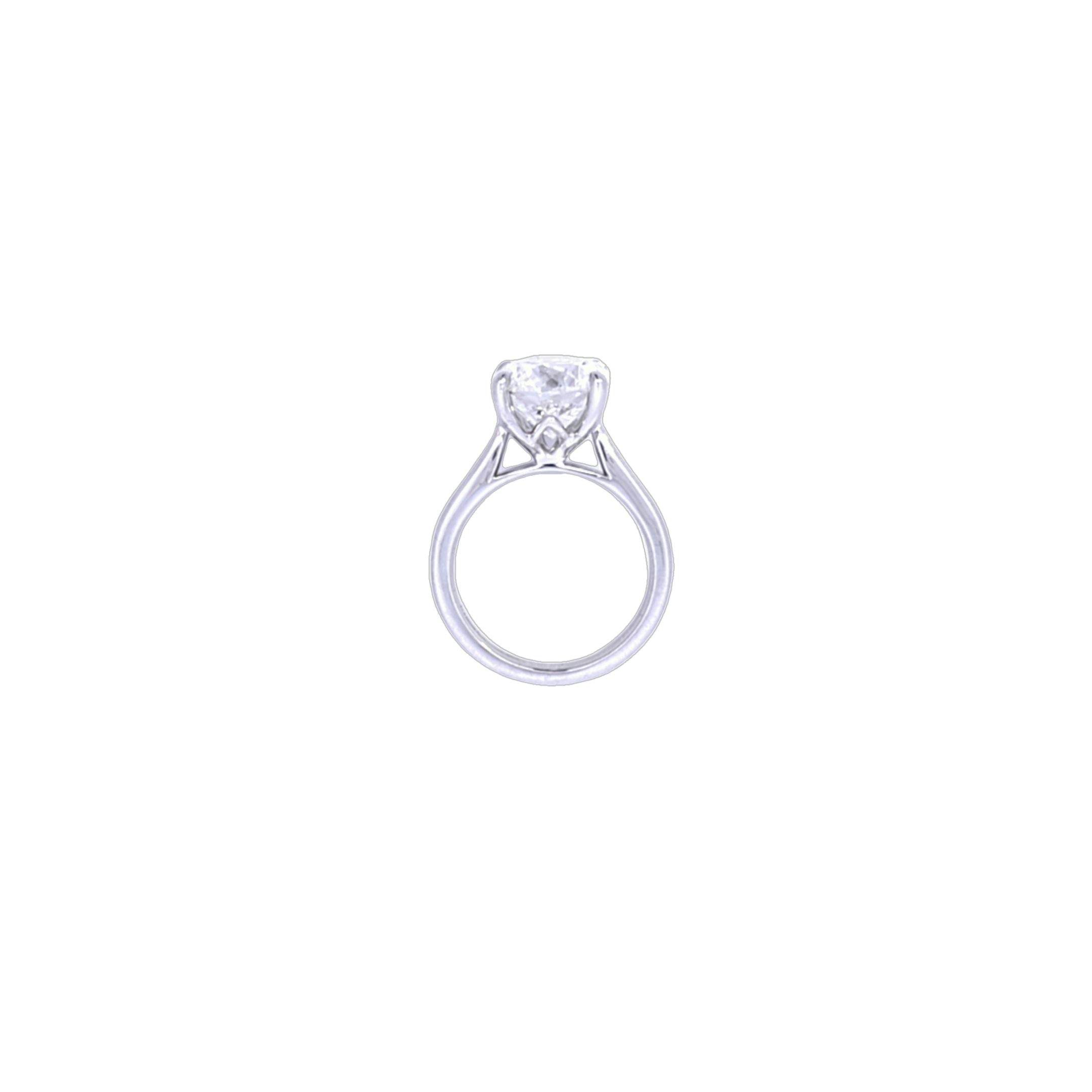 IGI 5.06ct G/VS2 LAB Diamond Solitaire set in Platinum