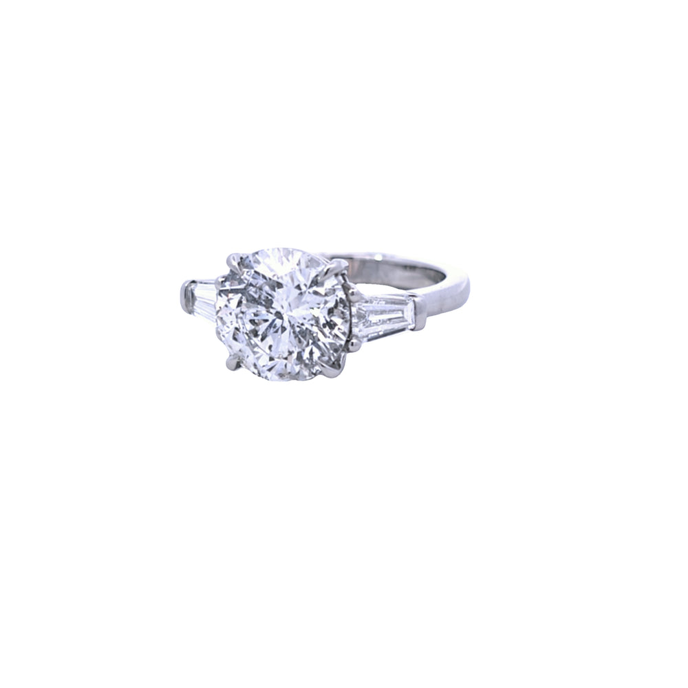 3.70ct G/SI Round Brilliant Cut Diamond Solitaire Ring with Tapered Baguette Shoulders Set in Platinum